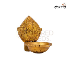 Brass Perumal Vilakku – 4.8 Inch Height | Lord Perumal Traditional Brass Deepam for Puja & Temple Decor