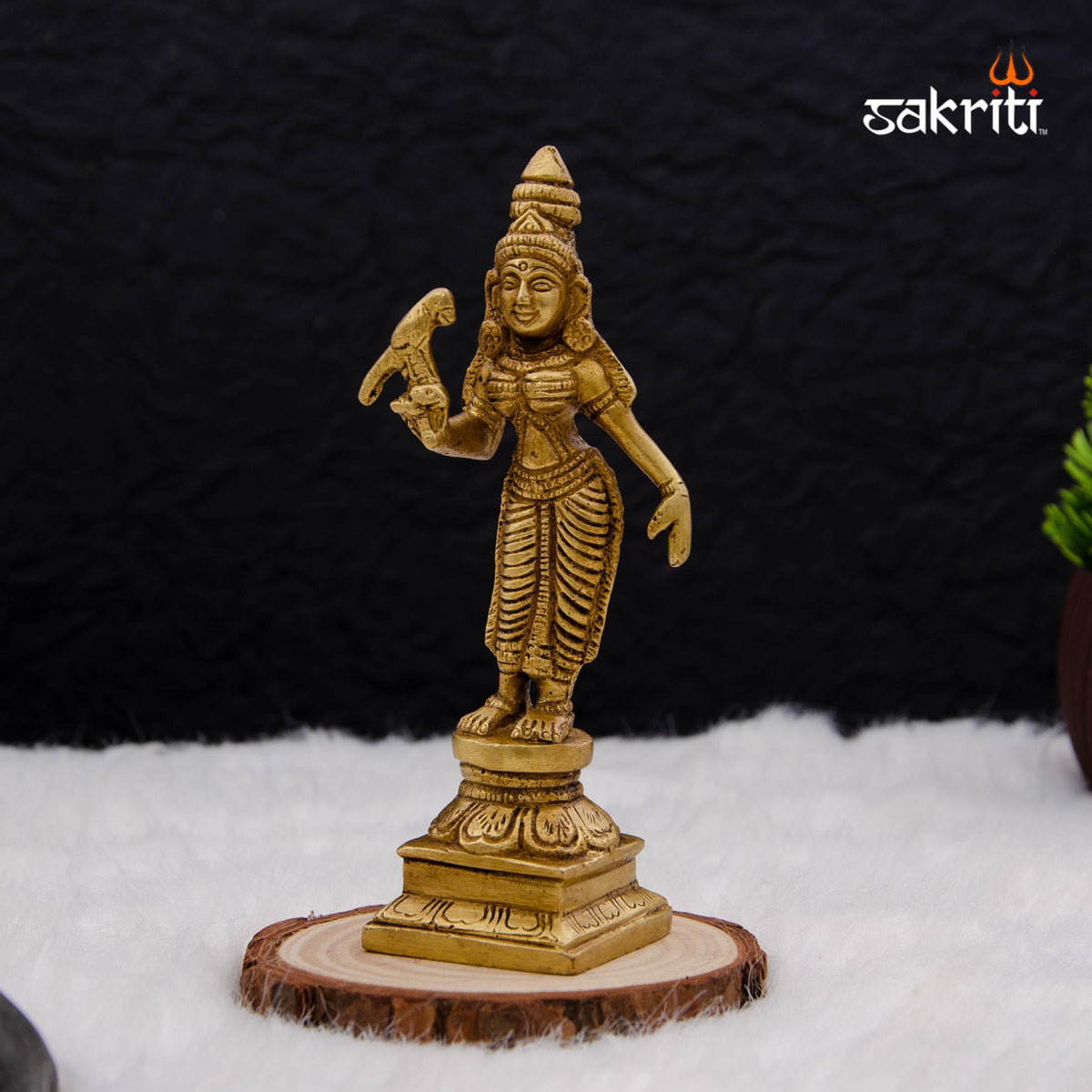 Brass Meenakshi Idol – 6 Inch Height | Goddess Meenakshi Statue for Temple & Wedding Gifting